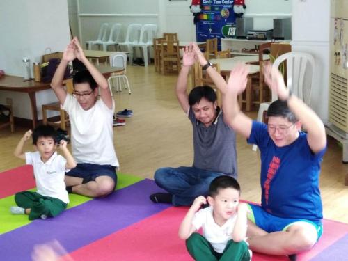 Daddy-and-Me-Yoga-2019-1